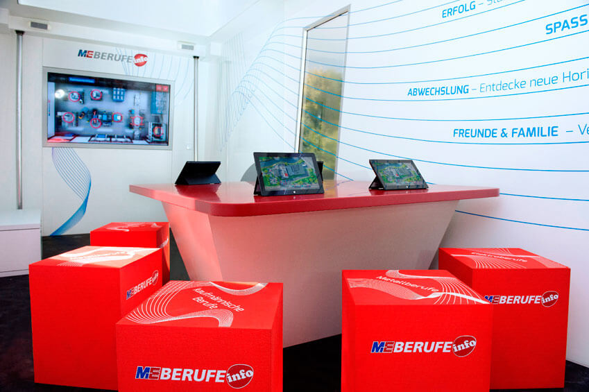 Gesprächsecke im InfoTruck