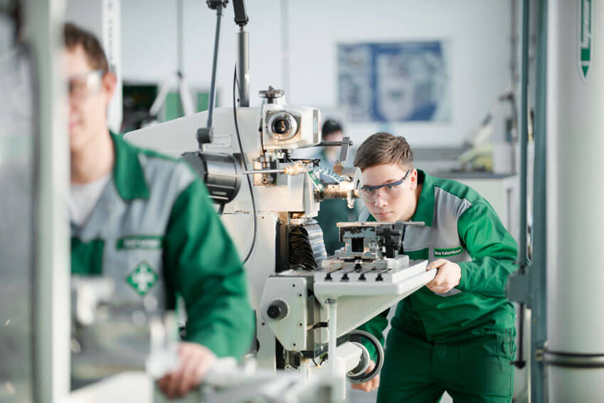 Ausbildung in der M+E-Industrie