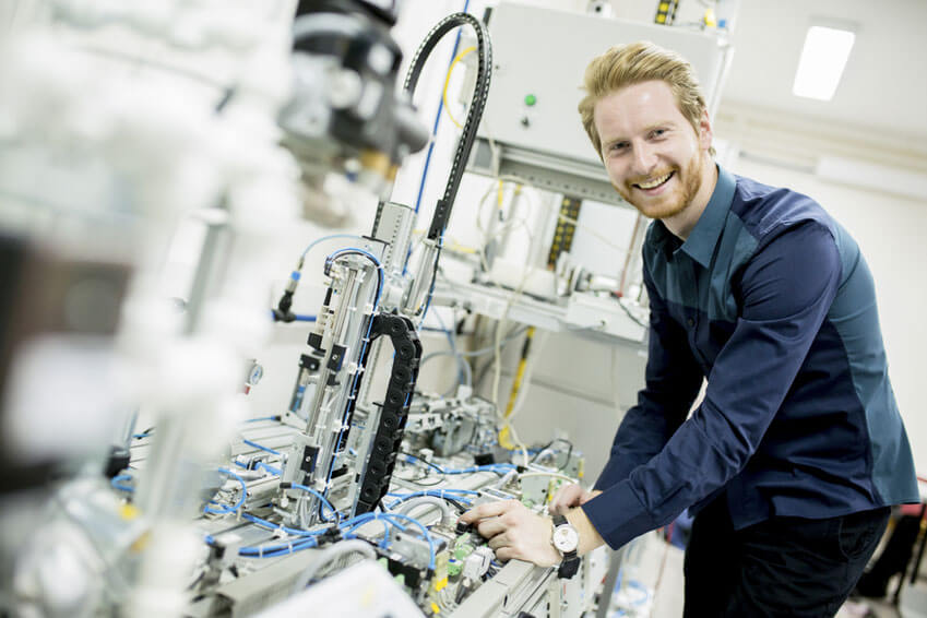Weiterbildung zum staatlich geprüften Techniker Weiterbildung zum staatlich geprüften Techniker